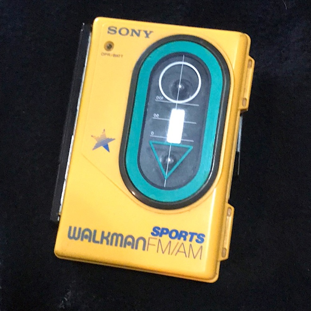 Vintage SONY am/fm sports Walkman